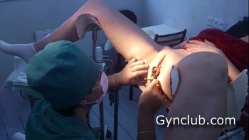 Молодая у гинеколога