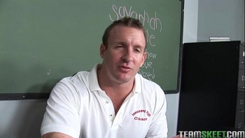 Парня трахают ВК