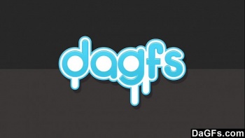 Девушки поочередно ублажают друга посредством куннилингуса и охотно суют свои пальцы не только в...