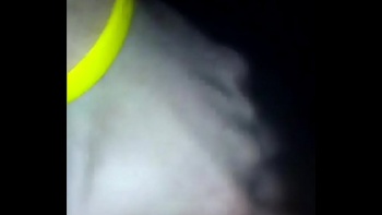 Девушка блонда вид сзади