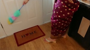 Принц трахает служанку смотреть онлайн