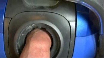 Дрочил потому что тоже гей